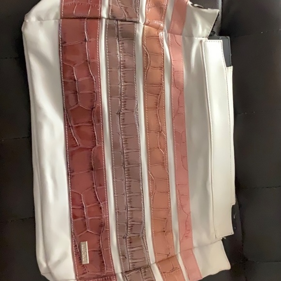 Assorted Purses - Picture 4 of 5